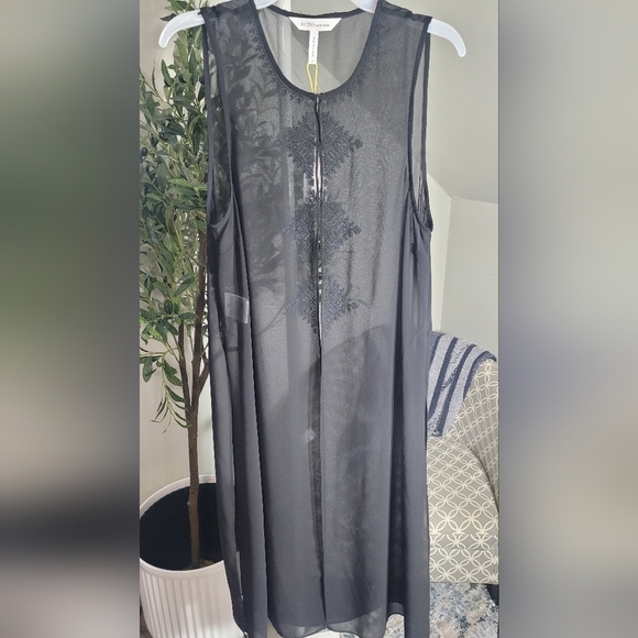 BCBGeneration Sheer Embroidered Long Vest Medium - Picture 6 of 6